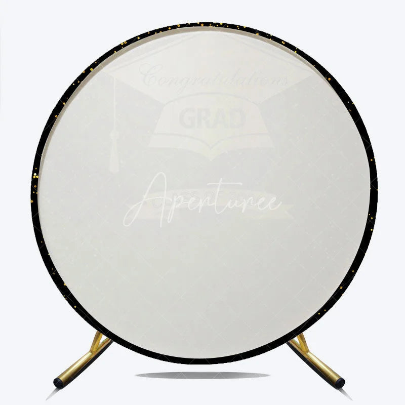 Aperturee - 2026 Golden Hat And Black Round Graduation Backdrop