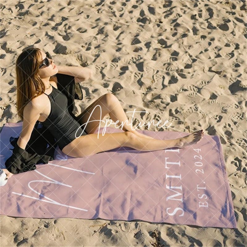 Aperturee - Aperturee 2 pcs Mr and Mrs Personalized Beach Towel Wedding Gift