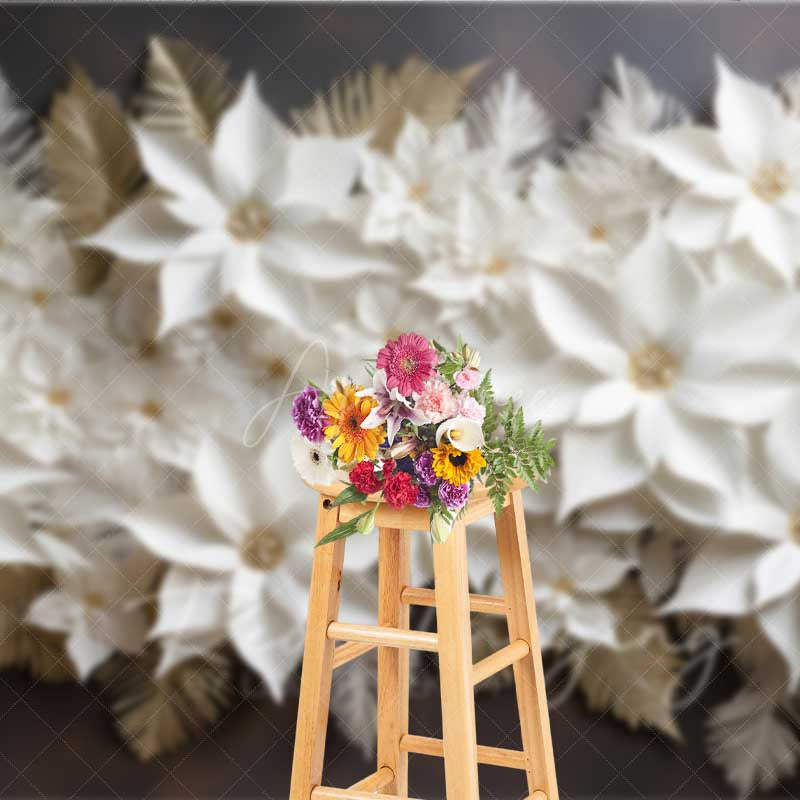 Aperturee - Aperturee 3D White and Gold Paper Poinsettia Wall Elegant Christmas Photography Backdrop Holiday Floral Studio Prop