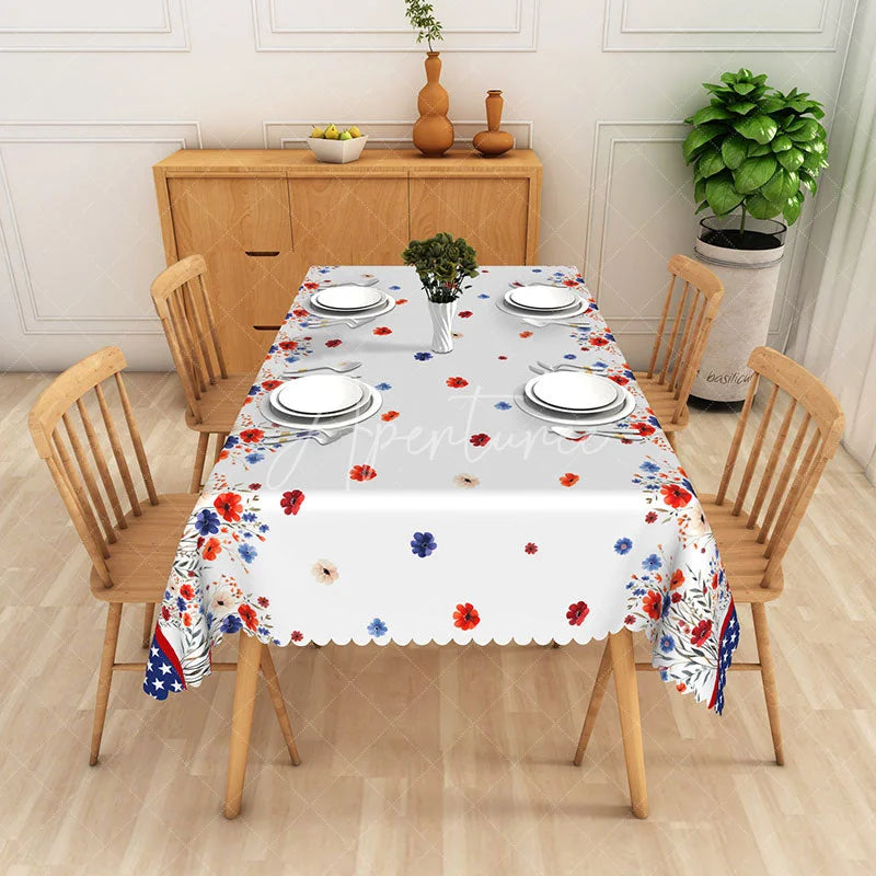 Aperturee - Aperturee American Flag Floral Rectangle Tablecloth Red White and Blue Scalloped Edge for Patriotic Decor