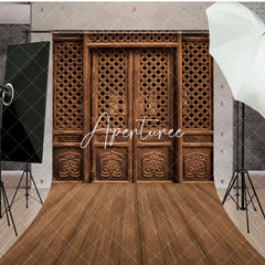 Aperturee - Aperturee Ancient Chinese Hollow Wooden Door Sweep Backdrop