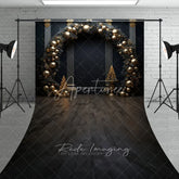Aperturee - Aperturee Black and Gold Balloon Arch Sweep Backdrop Elegant Christmas Decor New Year’s Eve Party Photo Floor Drop