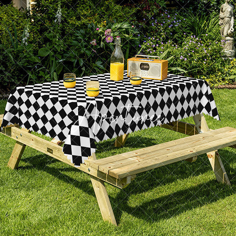 Aperturee - Aperturee Black And White Checkered Rectangular Tablecloth