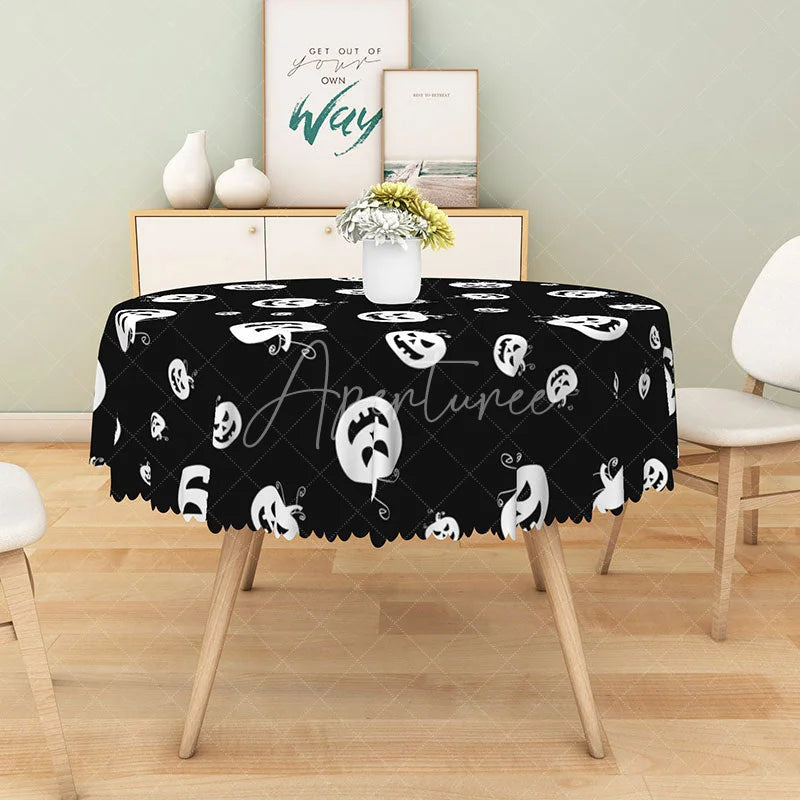 Aperturee - Aperturee Black and White Jack-o’-Lantern Halloween Round Tablecloth for Modern and Spooky Gothic Decor