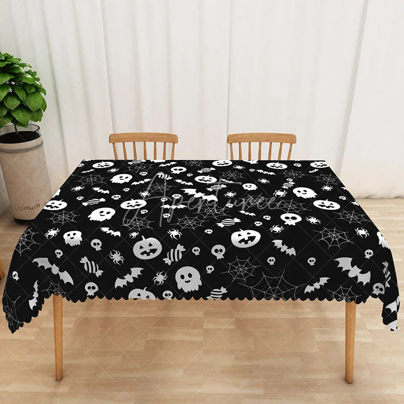 Aperturee - Aperturee Black Halloween Rectangle Tablecloth with Bats and Spider Webs for Spooky Gothic Party and Haunted House Decor