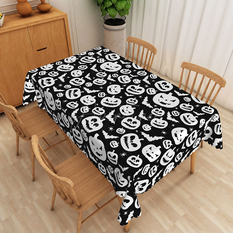 Aperturee - Aperturee Black Halloween Rectangle Tablecloth with Jack O’ Lanterns and Bats for Spooky Holiday Party Decorations