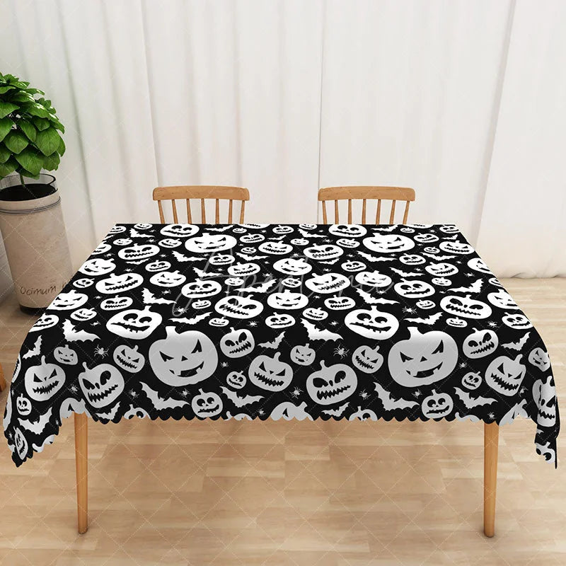 Aperturee - Aperturee Black Halloween Rectangle Tablecloth with Jack O’ Lanterns and Bats for Spooky Holiday Party Decorations