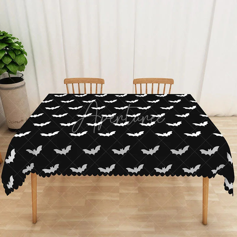 Aperturee - Aperturee Black Halloween Rectangle Tablecloth with Spooky Bat Pattern for Gothic and Haunted House Party Table Decor