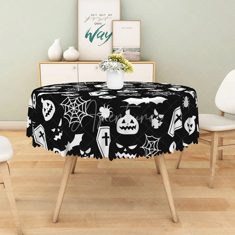 Aperturee - Aperturee Black Halloween Round Tablecloth with Bats Spiderwebs and Jack-o’-Lanterns for Gothic Decor