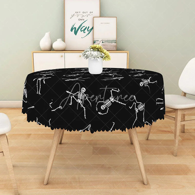 Aperturee - Aperturee Black Halloween Round Tablecloth with Dancing Skeleton Print for Funny and Spooky Party Decorations