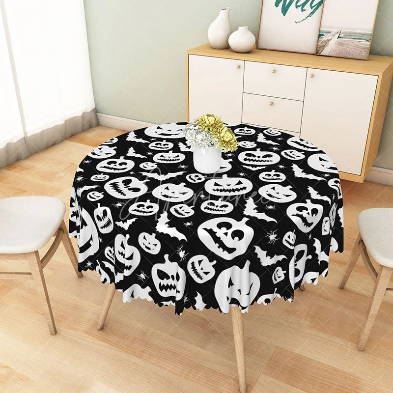 Aperturee - Aperturee Black Halloween Round Tablecloth with Jack-o’-Lanterns Bats and Spiders for Gothic Spooky Decor