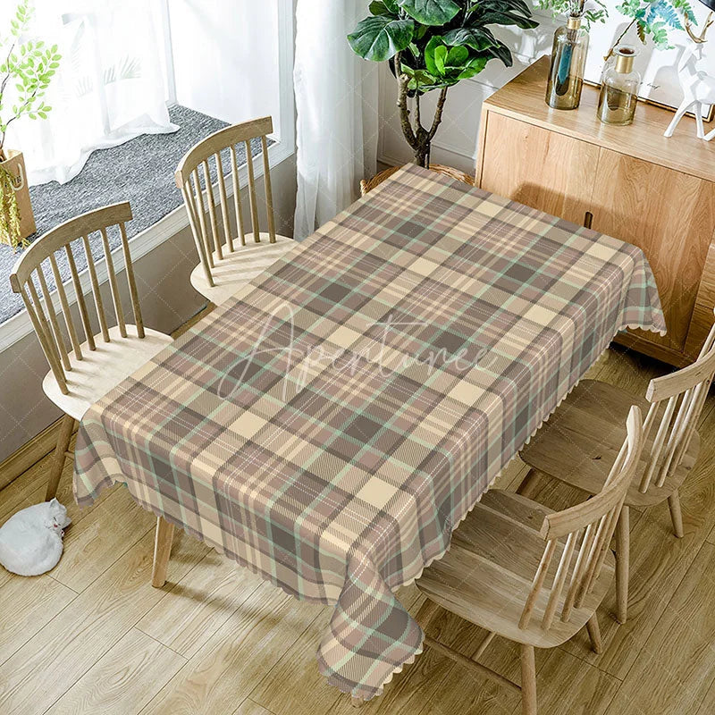 Aperturee - Aperturee Brown and Beige Plaid Rectangle Tablecloth Classic Earth Tone Tartan Rustic Farmhouse Kitchen Dining Decor