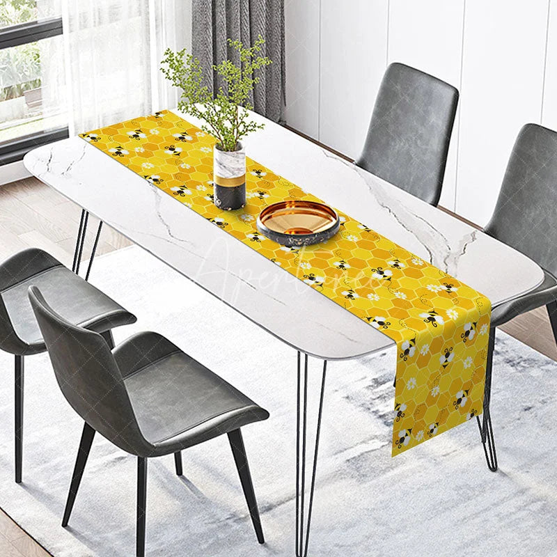 Aperturee - Aperturee Bumble Bee Table Runner on Yellow Honeycomb ’Mommy to Bee’ Baby Shower Fun Farmhouse Kitchen Decor