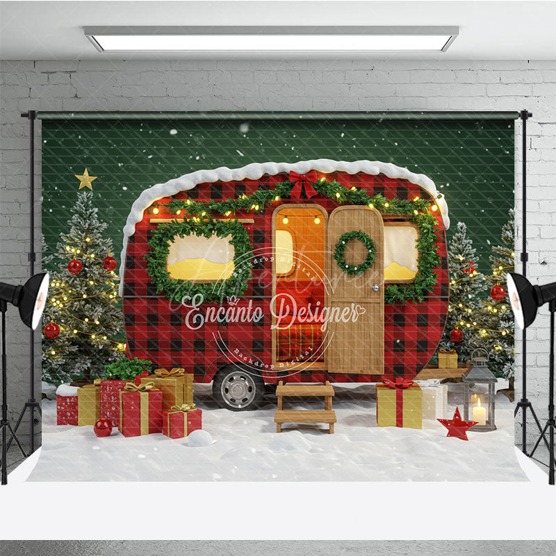 Aperturee - Aperturee Christmas Camper Photography Backdrop Red Buffalo Plaid Vintage Trailer Snowy Holiday Mini Session Background