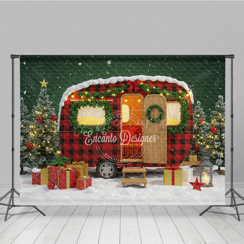 Aperturee - Aperturee Christmas Camper Photography Backdrop Red Buffalo Plaid Vintage Trailer Snowy Holiday Mini Session Background