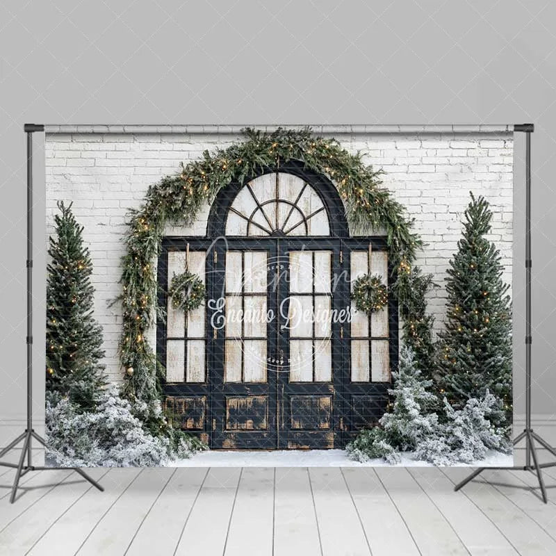 Aperturee - Aperturee Christmas Front Door Backdrop Black Arched Window Wreath Pine Trees Lights Snow White Brick Background