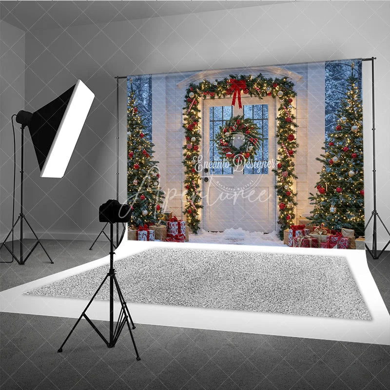 Aperturee - Aperturee Christmas Front Door Photography Backdrop White Door with Garland and Red Bows Snowy Holiday Photo Background