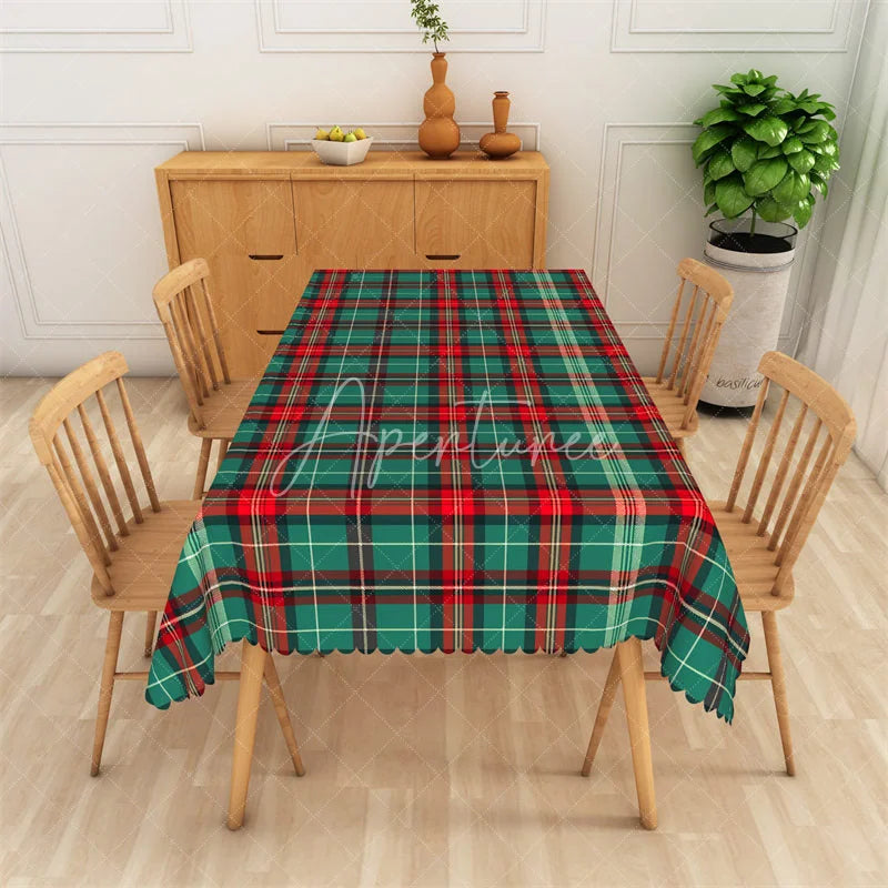 Aperturee - Aperturee Christmas Plaid Rectangle Tablecloth Green Red and White Tartan Classic Traditional Holiday Table Cover