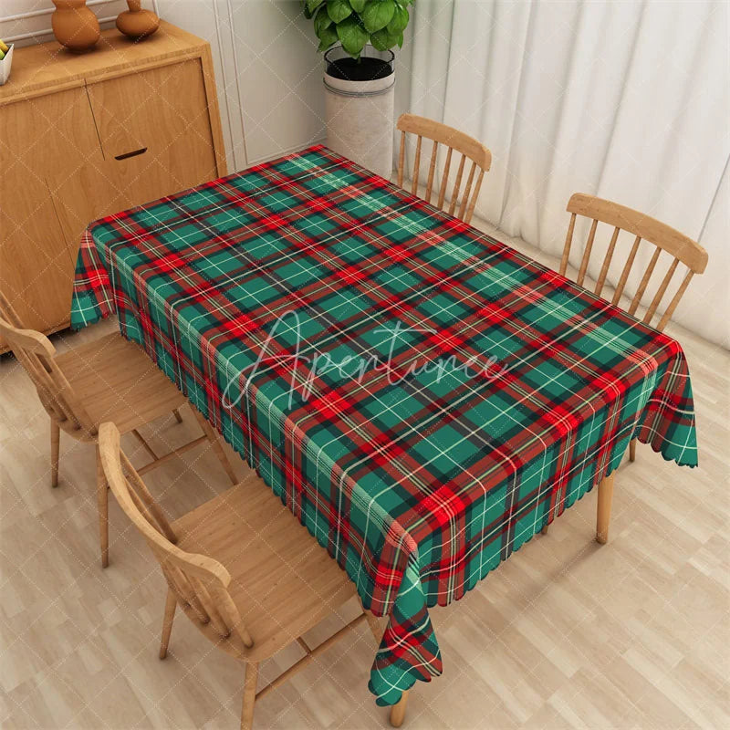 Aperturee - Aperturee Christmas Plaid Rectangle Tablecloth Green Red and White Tartan Classic Traditional Holiday Table Cover