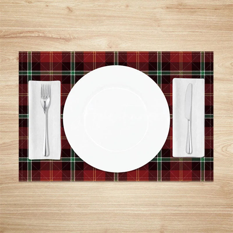 Aperturee - Aperturee Christmas Plaid Set of 4 Placemats Red Green Tartan Rustic Farmhouse Holiday Table Mats Decor