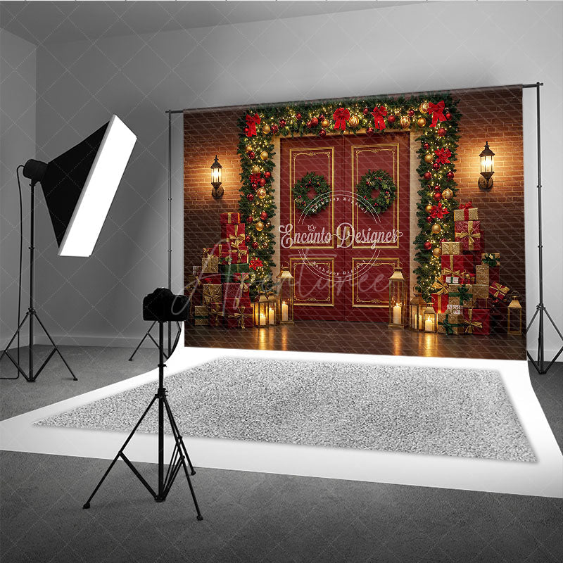 Aperturee - Aperturee Christmas Red Door Photography Backdrop Brick Wall with Garland and Presents Holiday Mini Session Background