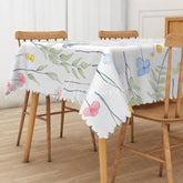 Aperturee - Aperturee Colorful Botanical Tablecloth with Floral and Green Leaf Print for Spring and Summer Garden Parties