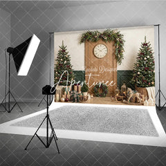 Aperturee - Aperturee Cozy Christmas Tree and Gifts Holiday Backdrop with Festive Garland and Clock Winter Celebration Decor