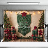 Aperturee - Aperturee Cozy Christmas Tree and Macrame Wall Hanging Holiday Backdrop Festive Gift Boxes and String Lights Decor