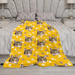 Aperturee - Aperturee Custom Photo Pet Blanket with Your Cat’s Face Repeating Pattern with Paws Funny Novelty Gift for Cat Lovers