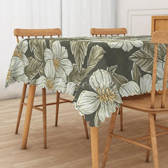 Aperturee - Aperturee Cute Metallic Floral Rectangle Tablecloth for Glam and Modern Girls Birthday Party Decorations