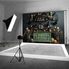 Aperturee - Aperturee Dark Gothic Halloween Backdrop with Skulls Pumpkins and Bats Spooky Candlelit Lanterns and Spiderwebs Decor