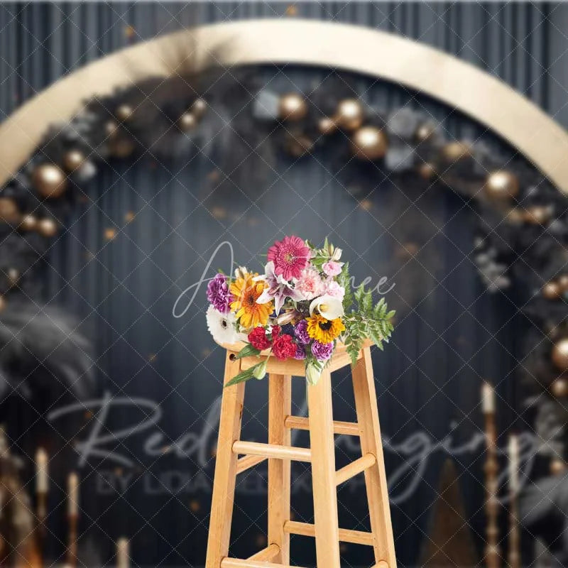 Aperturee - Aperturee Elegant Black Gold Christmas Backdrop Circular Arch Pampas Grass Ornaments Dark Curtain Photo Background