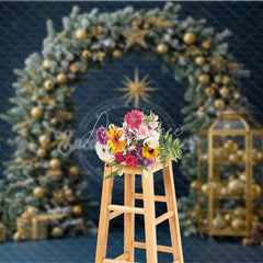 Aperturee - Aperturee Elegant Christmas Pine Arch Photography Backdrop Flocked Garland with Gold Ornaments Modern Navy Blue Holiday