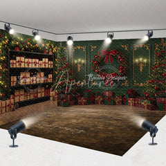 Aperturee - Aperturee Elegant Green and Red Christmas Room Set Backdrop with Gift Wall Wreath and Wood Floor Holiday Photo Studio
