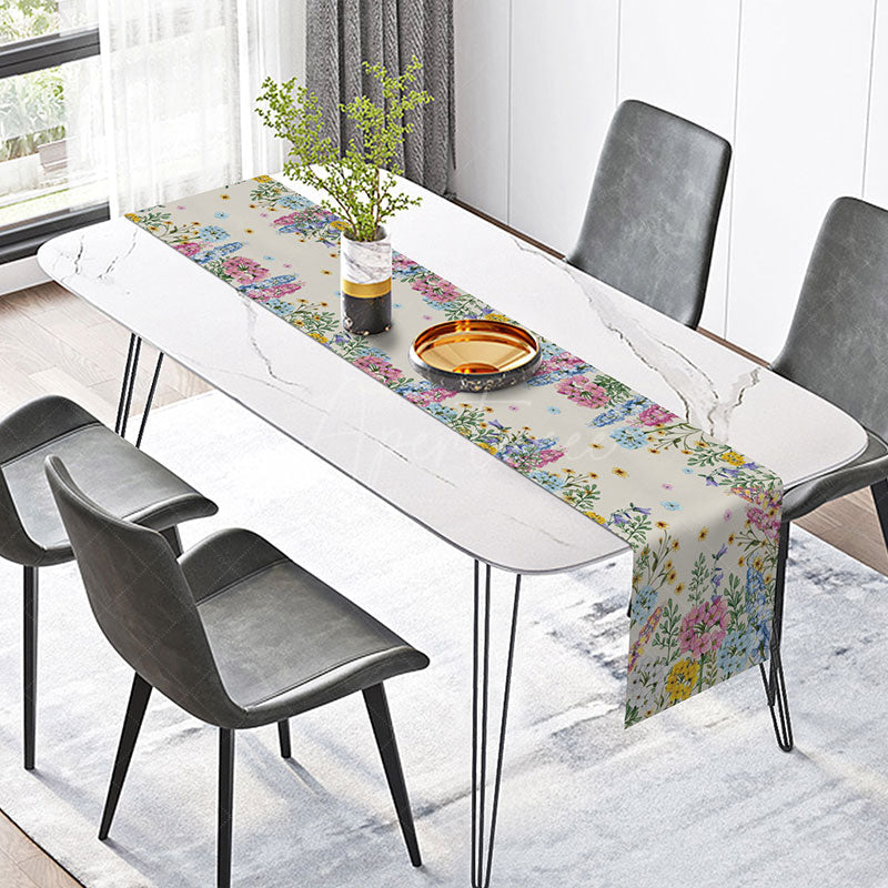 Aperturee - Aperturee Elegant Spring Floral Table Runner with Fresh Wildflowers Sweet Pink and Purple Easter or Mothers Day Decor