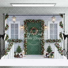 Aperturee - Aperturee Festive Christmas Porch Holiday Backdrop with Green Door Snowy Garlands Wreath and Warm Lights