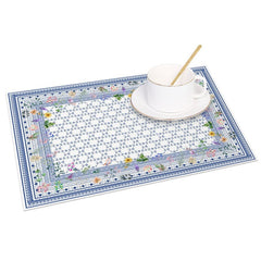 Aperturee - Aperturee Floral Elegant Slovakia Pattern Set of 4 Placemats