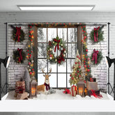 Aperturee - Aperturee Garland Decorated Window Christmas Photo Backdrop