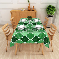 Aperturee - Aperturee Green and White Moroccan Trellis Rectangle Tablecloth with Distressed Texture Scalloped Edge for Dining Decor