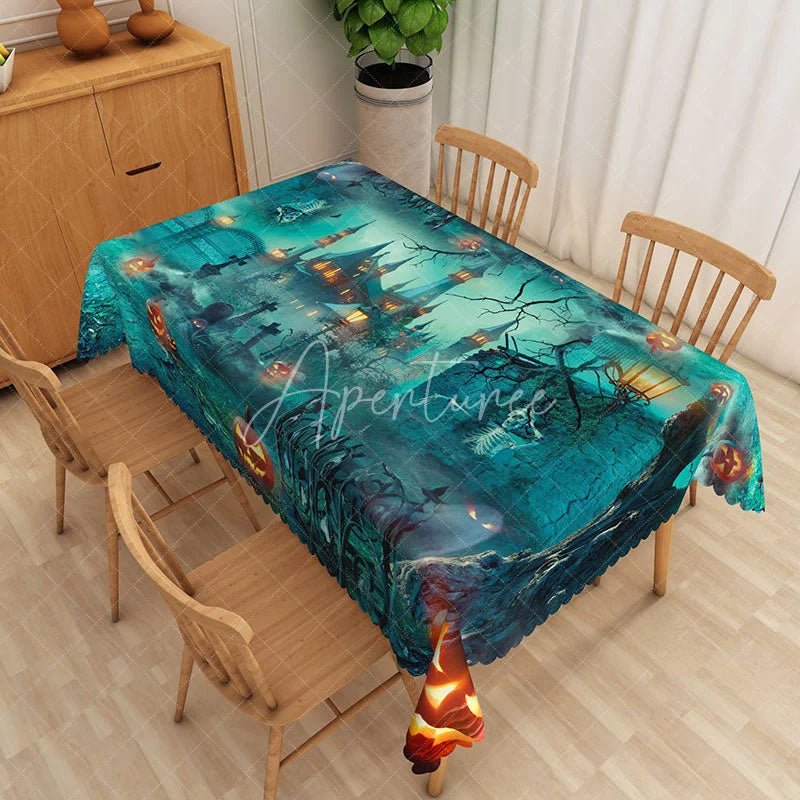 Aperturee - Aperturee Green Halloween Rectangle Tablecloth with Spooky Jack O’ Lanterns for Zombie and Haunted Party Decor