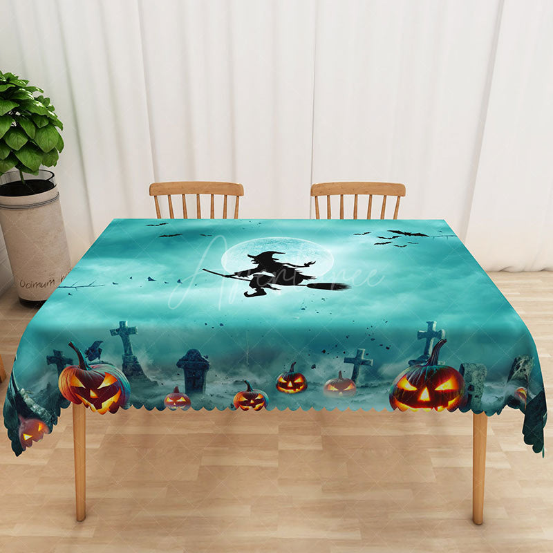 Aperturee - Aperturee Green Halloween Rectangle Tablecloth with Witch Moon and Bats for Spooky Night and Wicked Party Decor