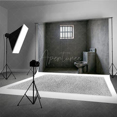 Aperturee - Aperturee Gritty Prison Cell Photography Backdrop Concrete Jail Room with Barred Window for Themed Escape Room Photos
