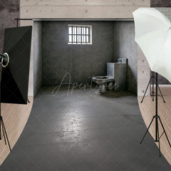 Aperturee - Aperturee Gritty Prison Cell Sweep Backdrop Concrete Jail Room with Barred Window for Themed Escape Room Photos