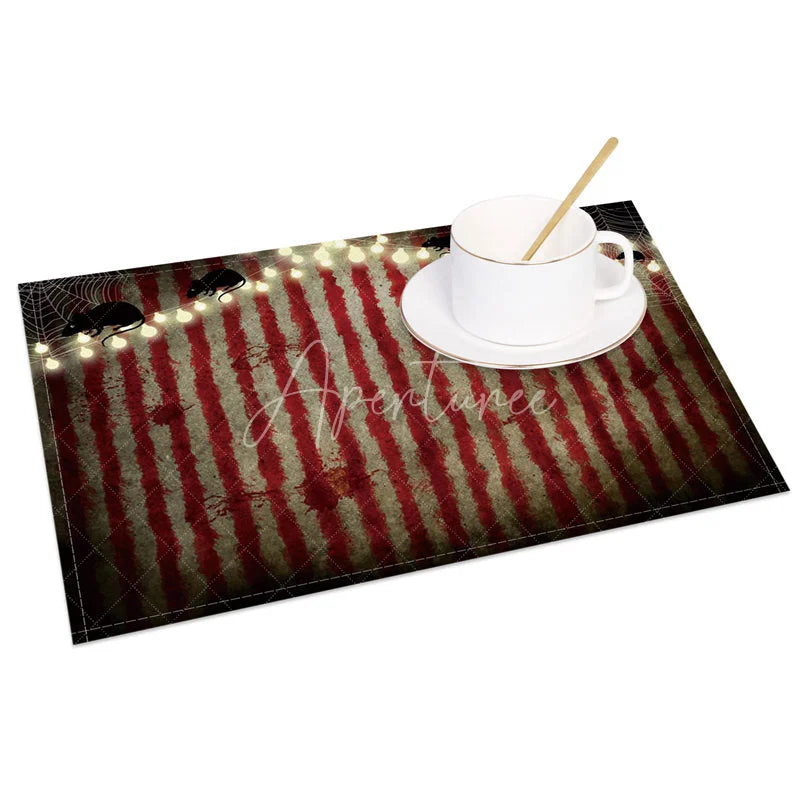 Aperturee - Aperturee Halloween Mouse and Cobweb Set of 4 Placemats with Light Bulbs for Quirky and Spooky Party Decor