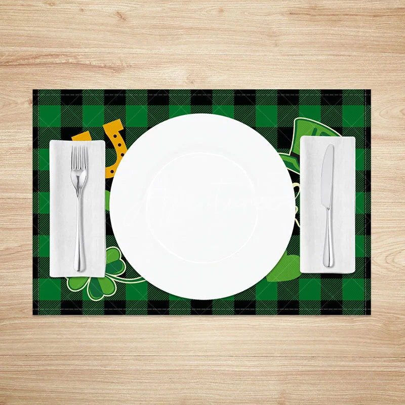 Aperturee - Aperturee Happy St. Patricks Day Set of 4 Placemats Leprechaun Hat and Shamrock Green Buffalo Plaid Table Mats