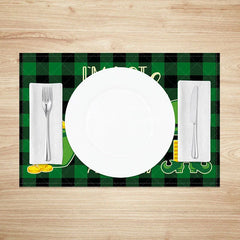 Aperturee - Aperturee Im Not Irish But Kiss Me Anyway Set of 4 Placemats St. Patricks Day Pot of Gold Plaid Table Mats