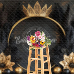 Aperturee - Aperturee Luxury Golden Crown and Black Feather Backdrop Elegant Gold Floral Theme for Birthday and Event Decor