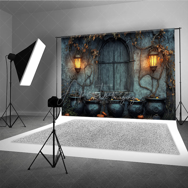 Aperturee - Aperturee Medieval Dungeon Wall Photography Backdrop Spooky Witch’s Lair with Cauldrons Halloween Photo Background