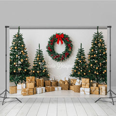 Aperturee - Aperturee Minimalist Christmas Photography Backdrop Clean White Wall with Red Wreath Modern Holiday Photo Background