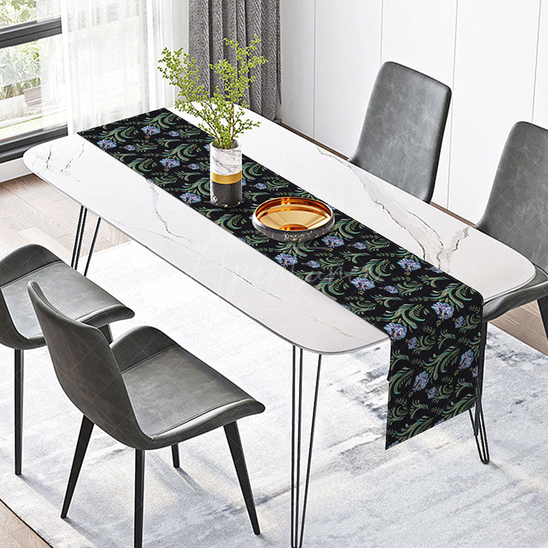 Aperturee - Aperturee Modern Abstract Floral Table Runner with Black and Green Leaves for Elegant Botanical Dining Room Decor